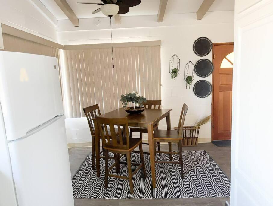 Joshua Tree National Park - Cozy Palms Getaway Apartment Twentynine Palms Bagian luar foto