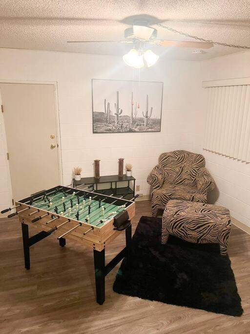 Joshua Tree National Park - Cozy Palms Getaway Apartment Twentynine Palms Bagian luar foto