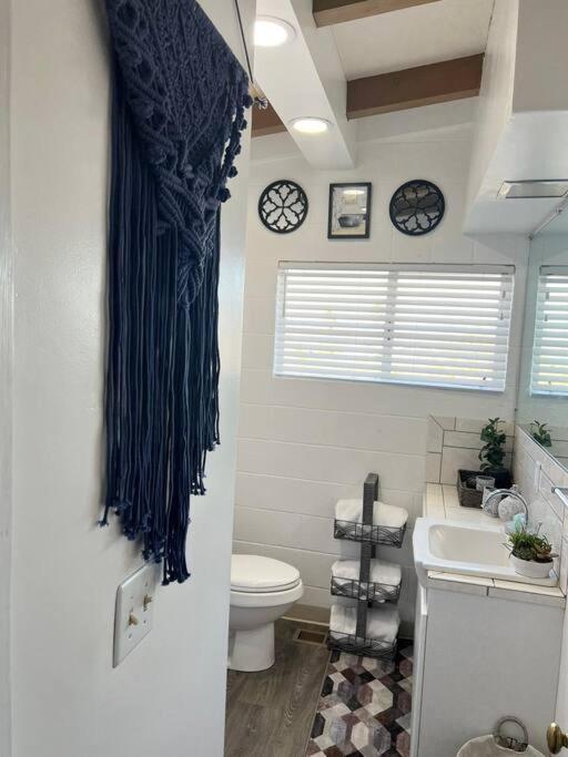 Joshua Tree National Park - Cozy Palms Getaway Apartment Twentynine Palms Bagian luar foto