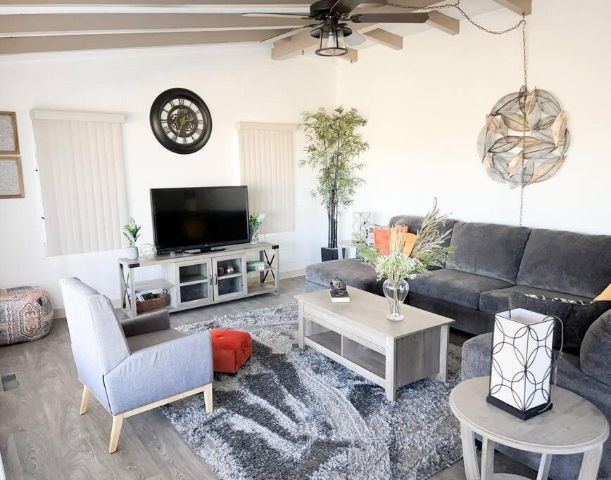 Joshua Tree National Park - Cozy Palms Getaway Apartment Twentynine Palms Bagian luar foto