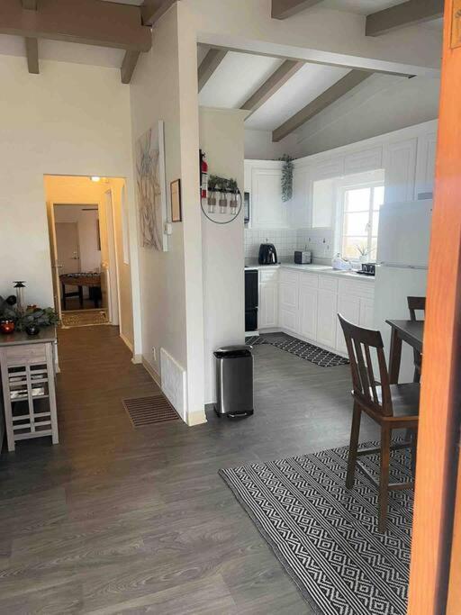 Joshua Tree National Park - Cozy Palms Getaway Apartment Twentynine Palms Bagian luar foto