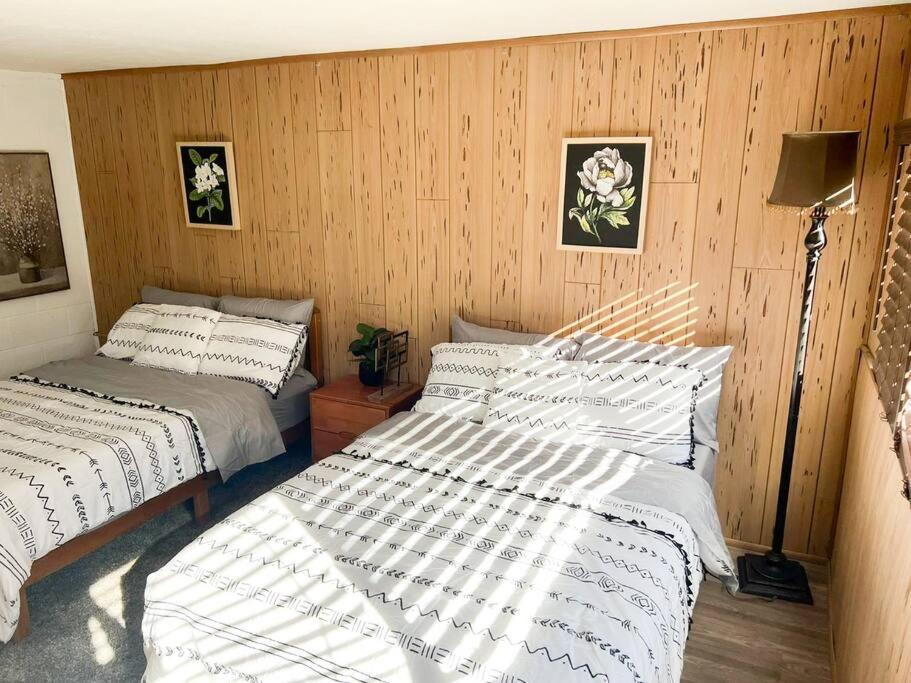 Joshua Tree National Park - Cozy Palms Getaway Apartment Twentynine Palms Bagian luar foto