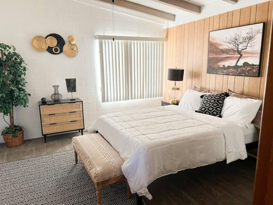 Joshua Tree National Park - Cozy Palms Getaway Apartment Twentynine Palms Bagian luar foto
