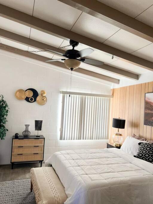 Joshua Tree National Park - Cozy Palms Getaway Apartment Twentynine Palms Bagian luar foto